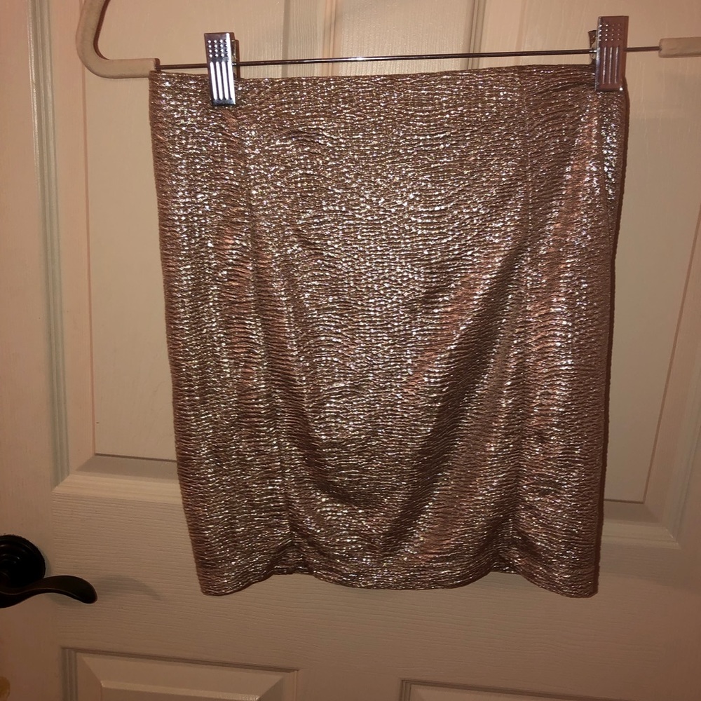 Gold guess skirt